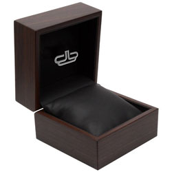 Walnut belt box by Devanet